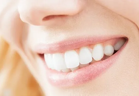 4 Tips for Whiter, Brighter Teeth